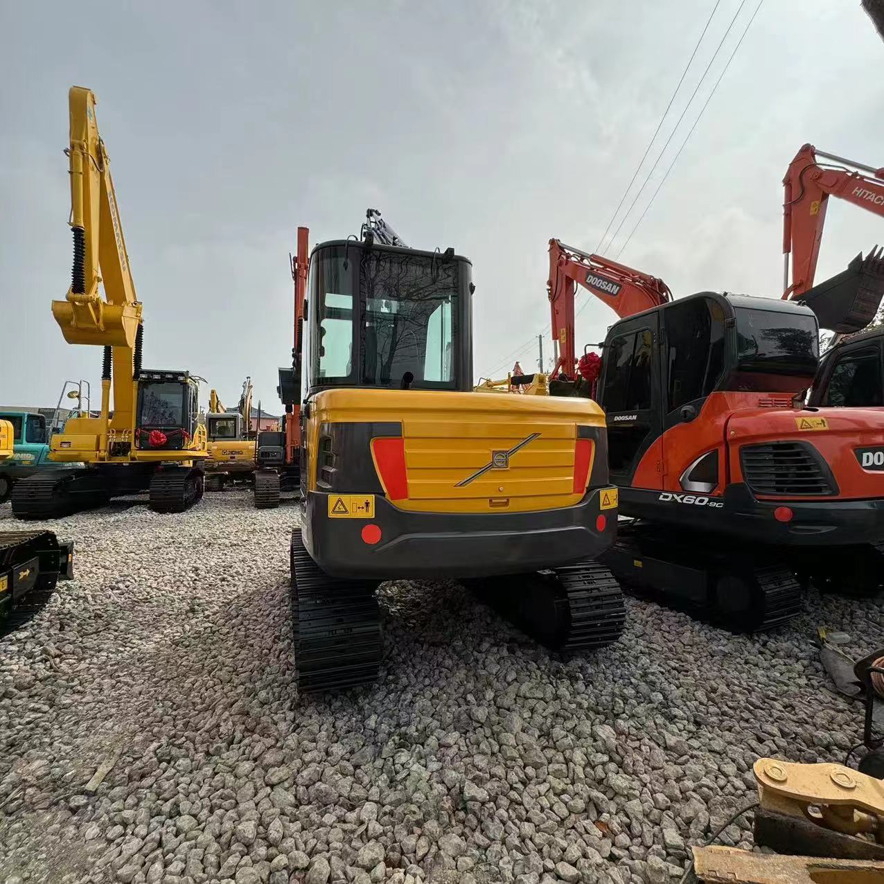 VOLVO EC60 - Mini excavator: picture 2 VOLVO EC60 - Mini excavator: picture 2