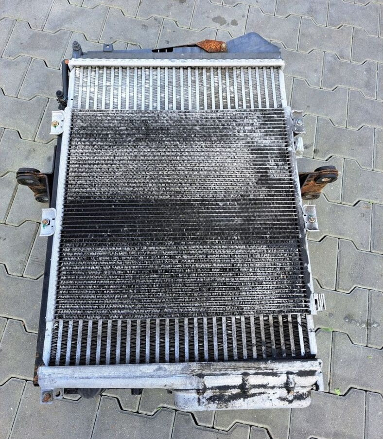 Behr KOMPLET CHŁODNIC VOLVO FL RENAULT MIDLUM DXI 7 - Radiator for Truck: picture 1 Behr KOMPLET CHŁODNIC VOLVO FL RENAULT MIDLUM DXI 7 - Radiator for Truck: picture 1