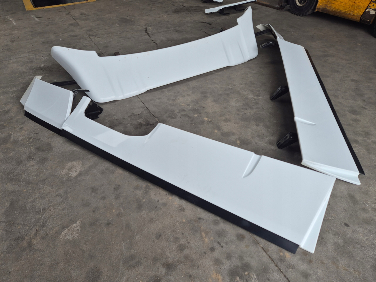 FORD SPOILERY OWIEWKI KABINY KOMPLET FORD F-MAX 500 CARGO - Aerodynamics/ Spoiler for Truck: picture 2 FORD SPOILERY OWIEWKI KABINY KOMPLET FORD F-MAX 500 CARGO - Aerodynamics/ Spoiler for Truck: picture 2