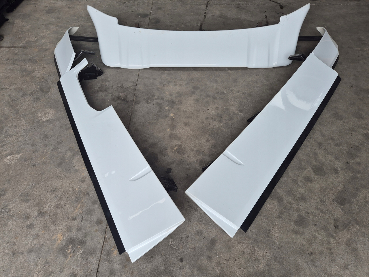 FORD SPOILERY OWIEWKI KABINY KOMPLET FORD F-MAX 500 CARGO - Aerodynamics/ Spoiler for Truck: picture 1 FORD SPOILERY OWIEWKI KABINY KOMPLET FORD F-MAX 500 CARGO - Aerodynamics/ Spoiler for Truck: picture 1