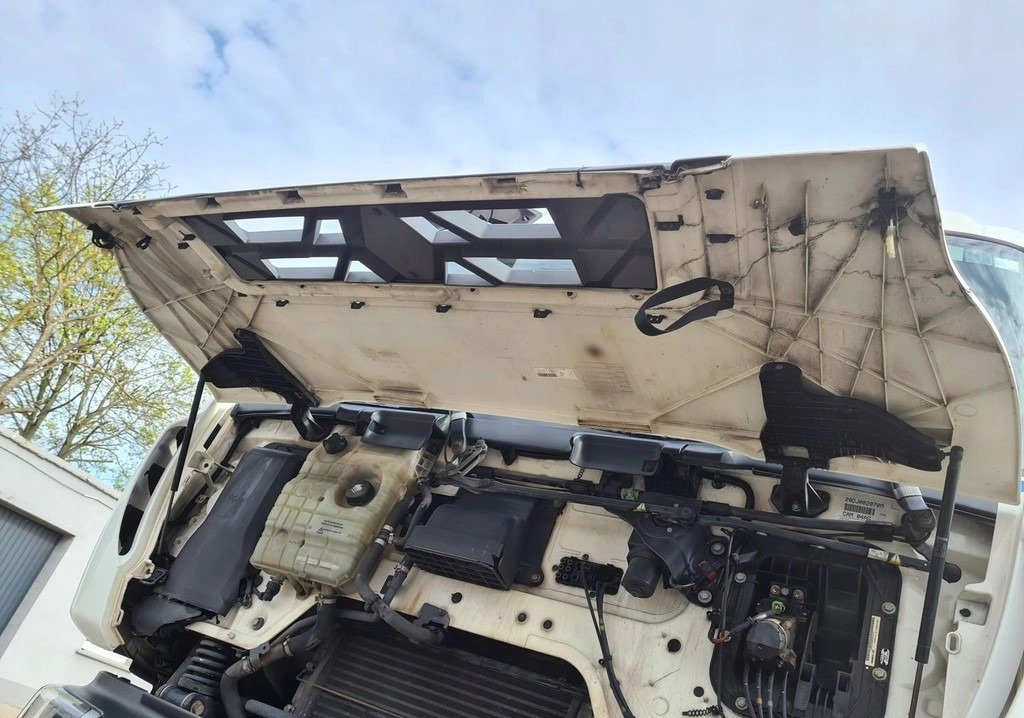 RENAULT MASKA ATRAPA PRZÓD KABINY ORYGINAŁ RENAULT GAMA D WIDE EURO 6 SZEROKA 2M - Hood for Truck: picture 5 RENAULT MASKA ATRAPA PRZÓD KABINY ORYGINAŁ RENAULT GAMA D WIDE EURO 6 SZEROKA 2M - Hood for Truck: picture 5