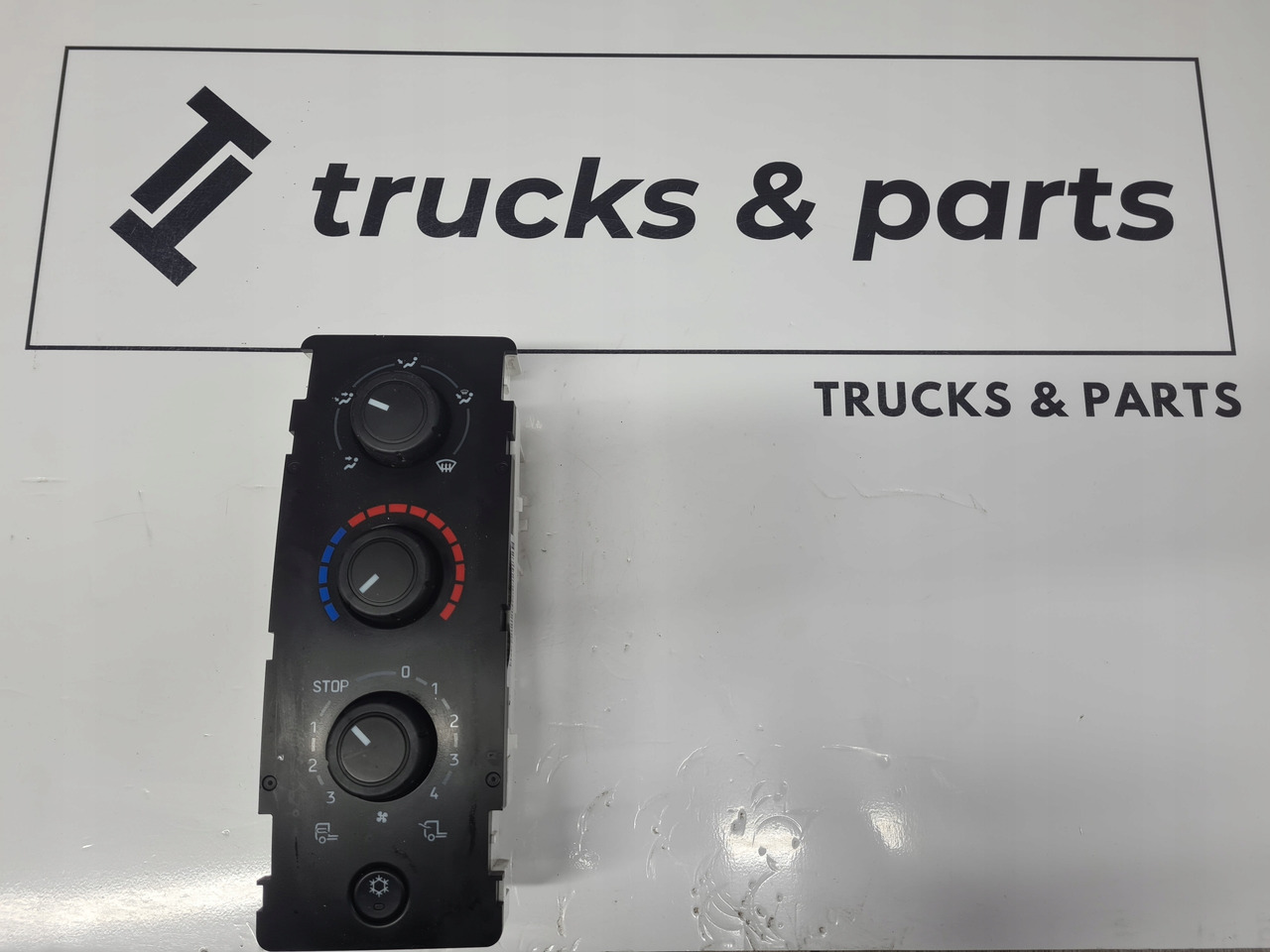 RENAULT PANEL KLIMATYZACJI NAWIEWU RENAULT DXI LIFT GAMA D WIDE VOLVO FL FE LIFT - Heating/ Ventilation for Truck: picture 1 RENAULT PANEL KLIMATYZACJI NAWIEWU RENAULT DXI LIFT GAMA D WIDE VOLVO FL FE LIFT - Heating/ Ventilation for Truck: picture 1