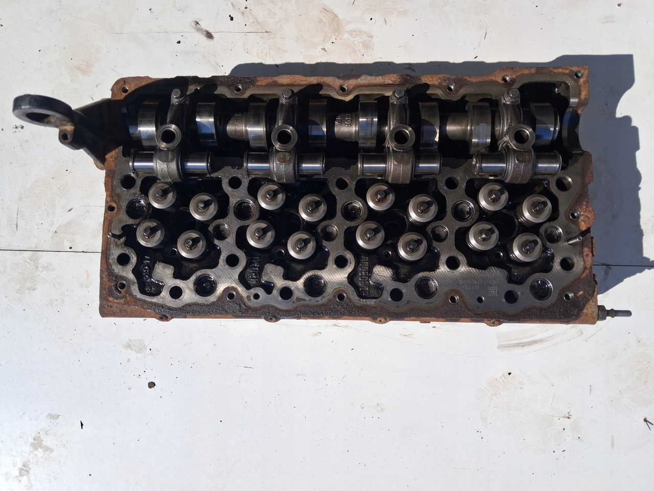 RENAULT Z WAŁKIEM ROZRZĄDU RENAULT GAMA D DTI 5 VOLVO FL D5K EURO 6 - Cylinder head: picture 2 RENAULT Z WAŁKIEM ROZRZĄDU RENAULT GAMA D DTI 5 VOLVO FL D5K EURO 6 - Cylinder head: picture 2