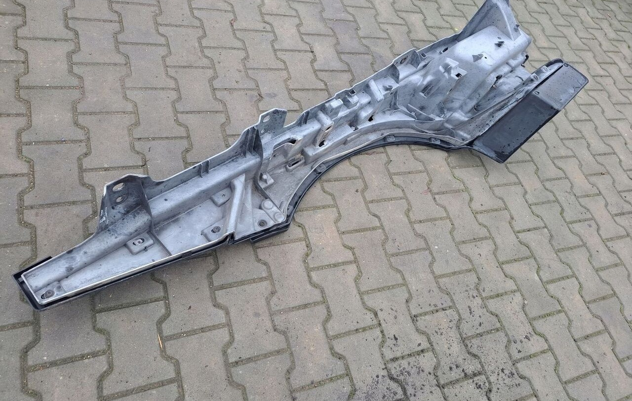 Renault STOPNICA GÓRNA STOPIEŃ LEWY RENAULT GAMA T RANGE - Footstep for Truck: picture 5 Renault STOPNICA GÓRNA STOPIEŃ LEWY RENAULT GAMA T RANGE - Footstep for Truck: picture 5