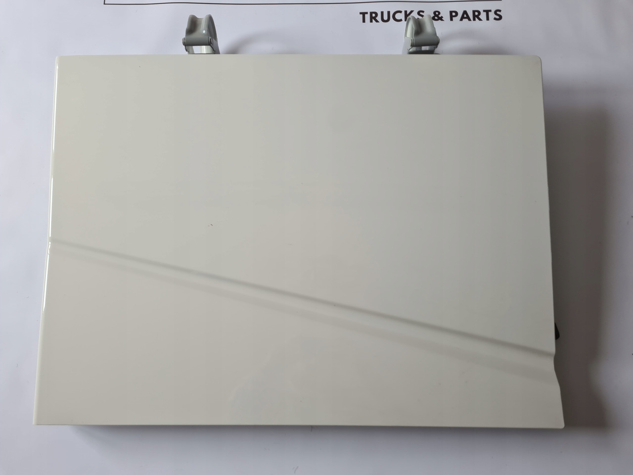 VOLVO KLAPA SCHOWKA DRZWICZKI ZAWIASY PRAWE KOMPLETNE VOLVO FH 4 FH 5 1103 - Body and exterior for Truck: picture 2 VOLVO KLAPA SCHOWKA DRZWICZKI ZAWIASY PRAWE KOMPLETNE VOLVO FH 4 FH 5 1103 - Body and exterior for Truck: picture 2