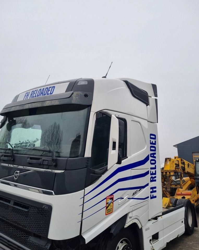VOLVO KOMPLETNA VOLVO FH 4 EURO 6 GLOBETROTTER - Cab: picture 2 VOLVO KOMPLETNA VOLVO FH 4 EURO 6 GLOBETROTTER - Cab: picture 2