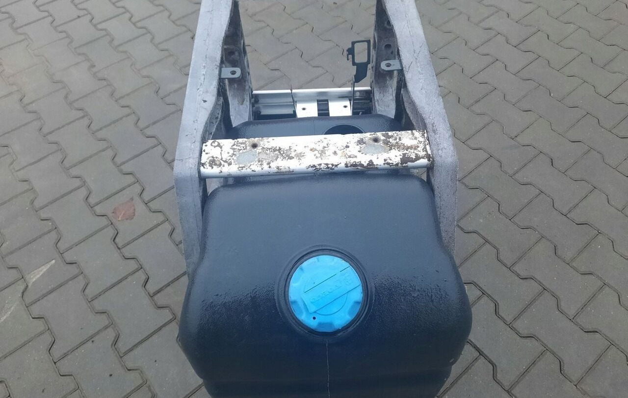 VOLVO ZBIORNIK ADBLUE RENAULT GAMA RANGE K C T VOLVO FH 4 FM 4 FMX FH 5 FM 5 - AdBlue tank for Truck: picture 3 VOLVO ZBIORNIK ADBLUE RENAULT GAMA RANGE K C T VOLVO FH 4 FM 4 FMX FH 5 FM 5 - AdBlue tank for Truck: picture 3