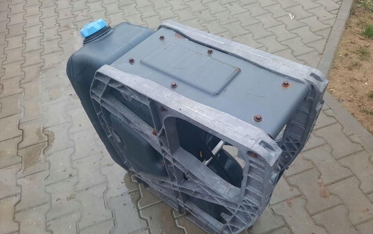 VOLVO ZBIORNIK ADBLUE RENAULT GAMA RANGE T K C VOLVO FH 4 FM 4 FMX FH 5 FM 5 - AdBlue tank for Truck: picture 2 VOLVO ZBIORNIK ADBLUE RENAULT GAMA RANGE T K C VOLVO FH 4 FM 4 FMX FH 5 FM 5 - AdBlue tank for Truck: picture 2