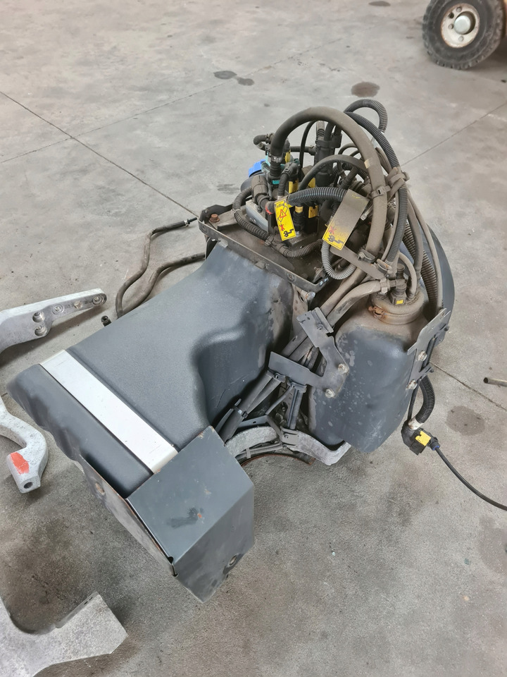 VOLVO ZBIORNIK POMPA WIĄZKA ADBLUE KOMPLET RENAULT GAMA T VOLVO FH 4 FM 4 - AdBlue tank: picture 5 VOLVO ZBIORNIK POMPA WIĄZKA ADBLUE KOMPLET RENAULT GAMA T VOLVO FH 4 FM 4 - AdBlue tank: picture 5