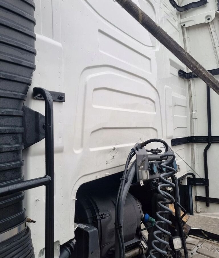 Volvo-ABG VOLVO FH 4 EURO 6 GLOBETROTTER 2018 ROK - Cab for Truck: picture 4 Volvo-ABG VOLVO FH 4 EURO 6 GLOBETROTTER 2018 ROK - Cab for Truck: picture 4