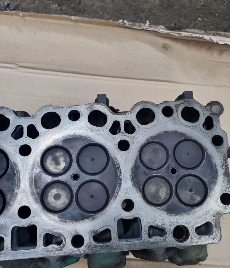 Volvo GŁOWICA SILNIKA FL FE D7E D7F RENAULT MIDLUM PREMIUM DXI 7 EURO Deutz Volvo - Cylinder head for Truck: picture 4 Volvo GŁOWICA SILNIKA FL FE D7E D7F RENAULT MIDLUM PREMIUM DXI 7 EURO Deutz Volvo - Cylinder head for Truck: picture 4