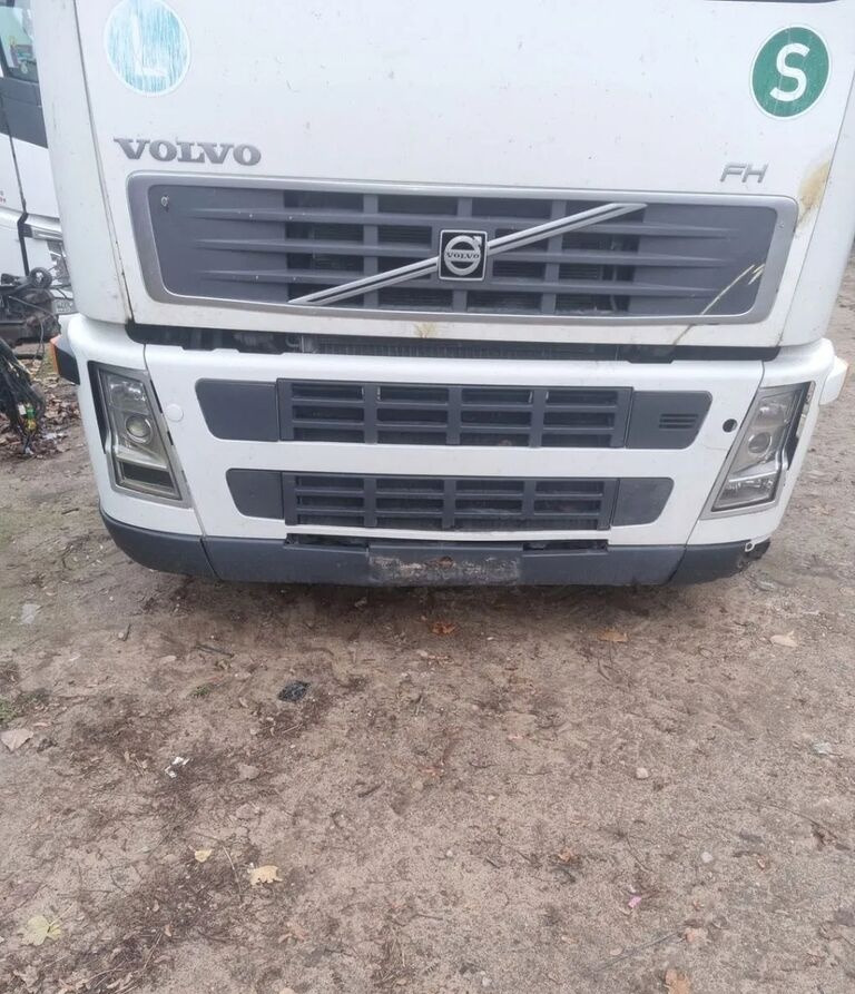 Volvo PRZÓD KOMPLETNY LAMPA OSŁONA Volvo FH FM 7 9 12 13 - Bumper for Truck: picture 1 Volvo PRZÓD KOMPLETNY LAMPA OSŁONA Volvo FH FM 7 9 12 13 - Bumper for Truck: picture 1