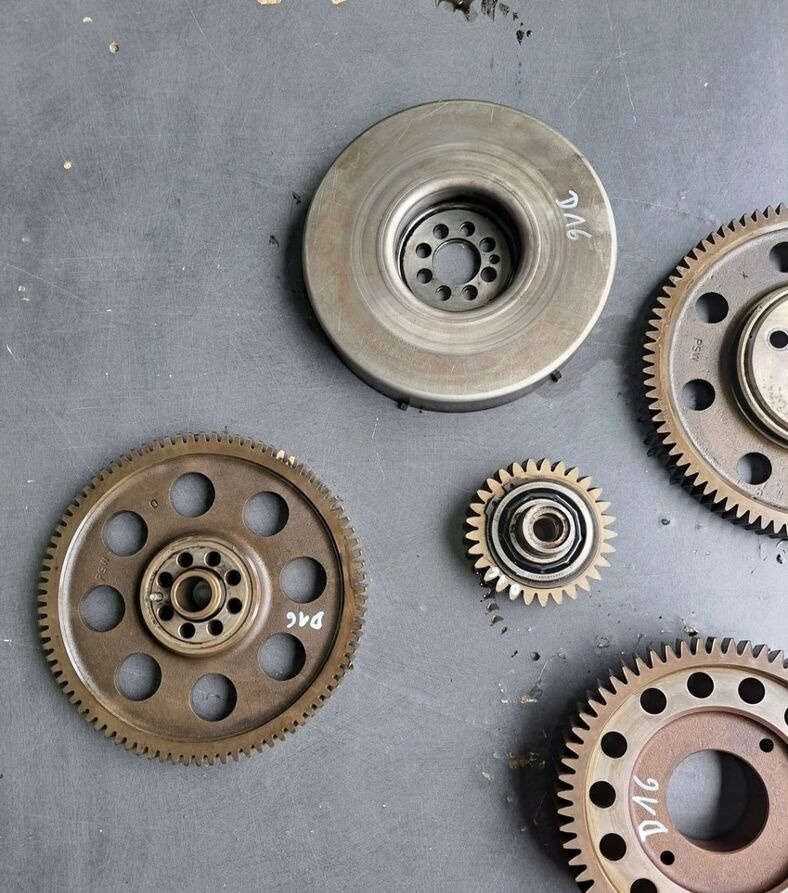 Volvo ROZRZĄD KOMPLETNY KOŁA ROZRZĄDU FH 16 D16E EURO 5. Volvo - Camshaft for Truck: picture 3 Volvo ROZRZĄD KOMPLETNY KOŁA ROZRZĄDU FH 16 D16E EURO 5. Volvo - Camshaft for Truck: picture 3