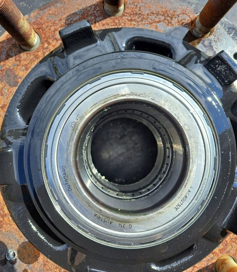 Volvo ZWOLNICA KOMPLETNA PIASTA VOLVO FH FM RENAULT DXI 3192335 - Wheel hub for Truck: picture 3 Volvo ZWOLNICA KOMPLETNA PIASTA VOLVO FH FM RENAULT DXI 3192335 - Wheel hub for Truck: picture 3