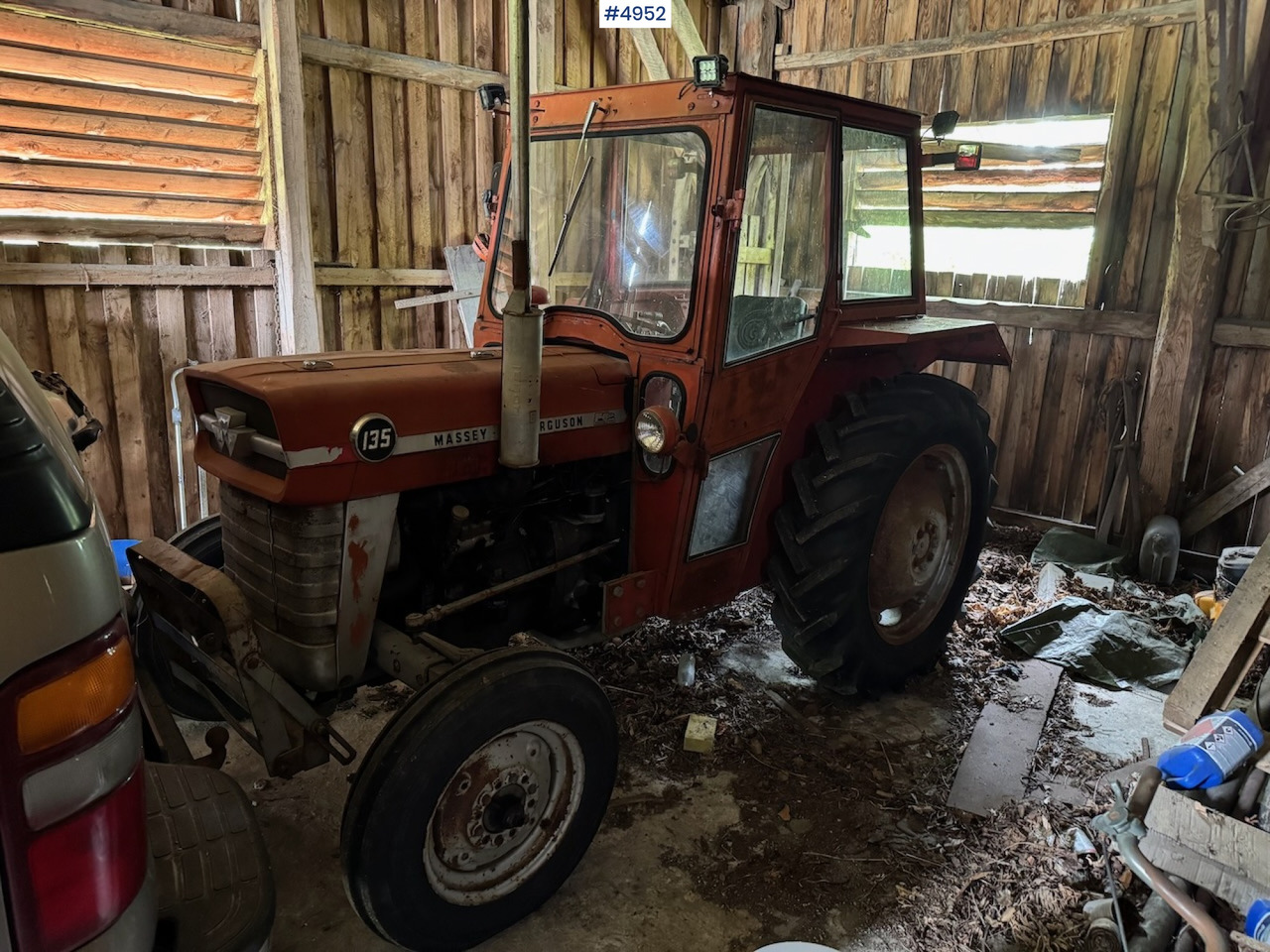 Farm tractor 1977 Massey Ferguson 135: picture 1