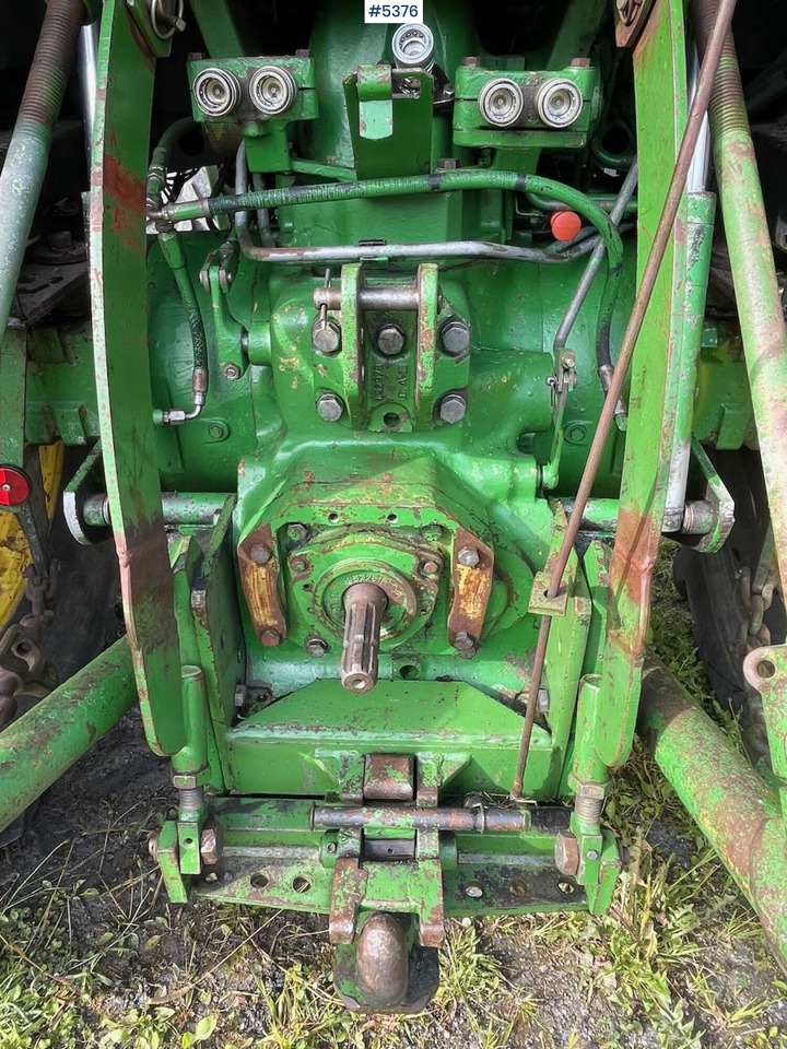 Farm tractor 1986 John Deere 3040HL: picture 9