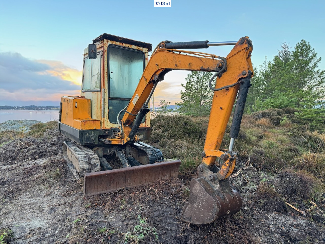 1991 Hanix N 260-2 w/ 2 drawers. - Excavator: picture 4 1991 Hanix N 260-2 w/ 2 drawers. - Excavator: picture 4