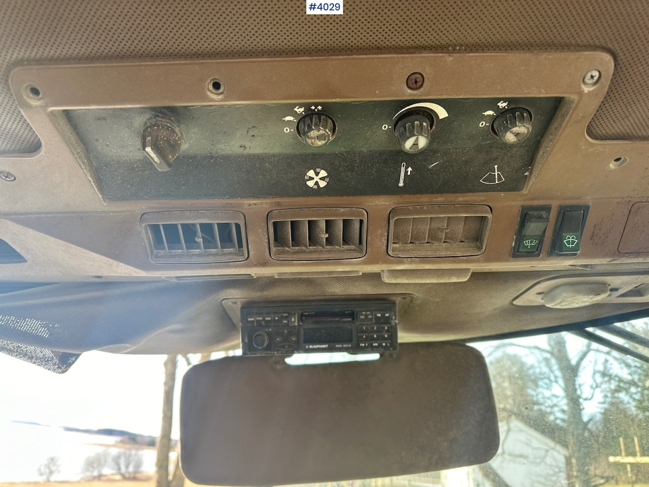 Farm tractor 1991 John Deere 2650 Synchron tractor rep.object.: picture 33