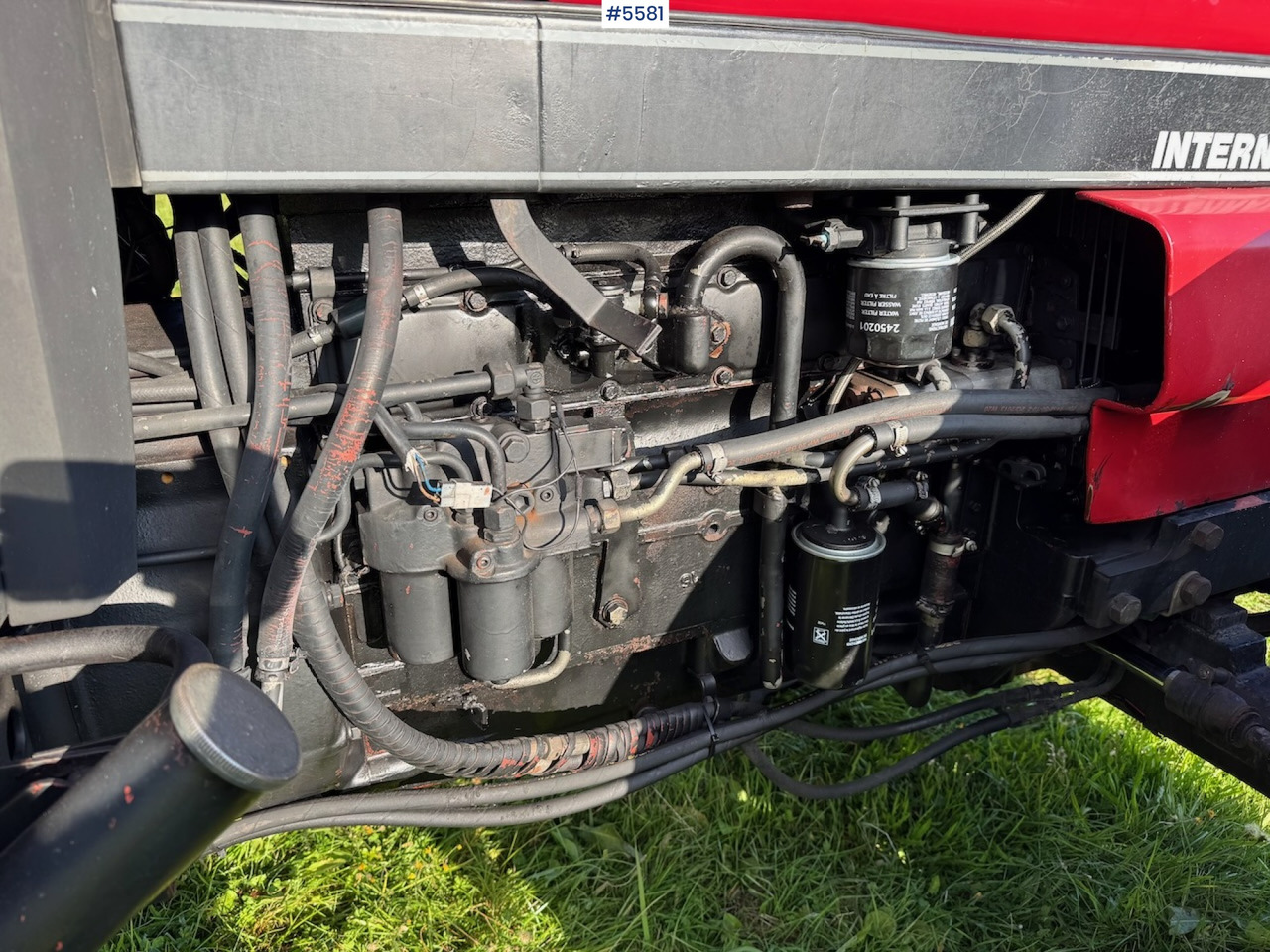 1992 Case IH 845 XL w/ front hydraulics - Farm tractor: picture 3 1992 Case IH 845 XL w/ front hydraulics - Farm tractor: picture 3