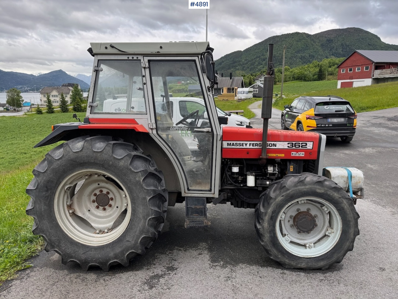 Farm tractor 1993 Massey Ferguson 362: picture 6