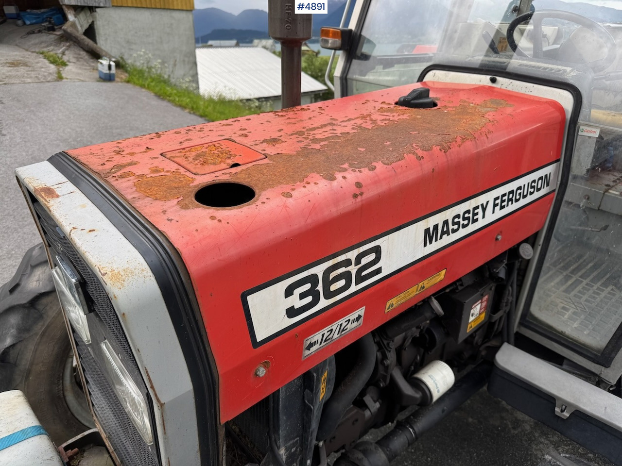 Farm tractor 1993 Massey Ferguson 362: picture 9