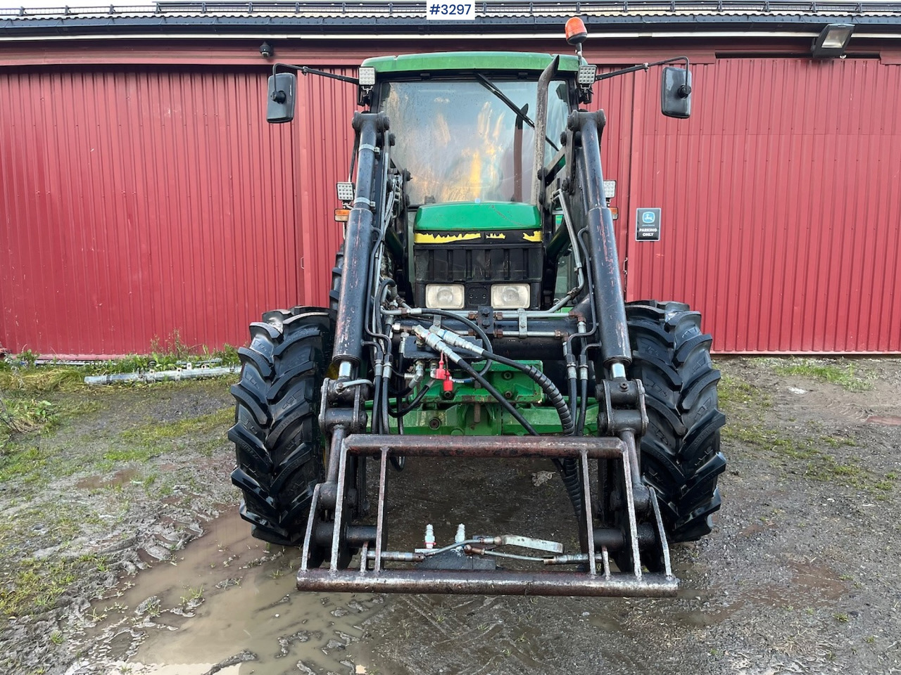 Farm tractor 1999 John Deere 6210 SE with Front Loader: picture 24