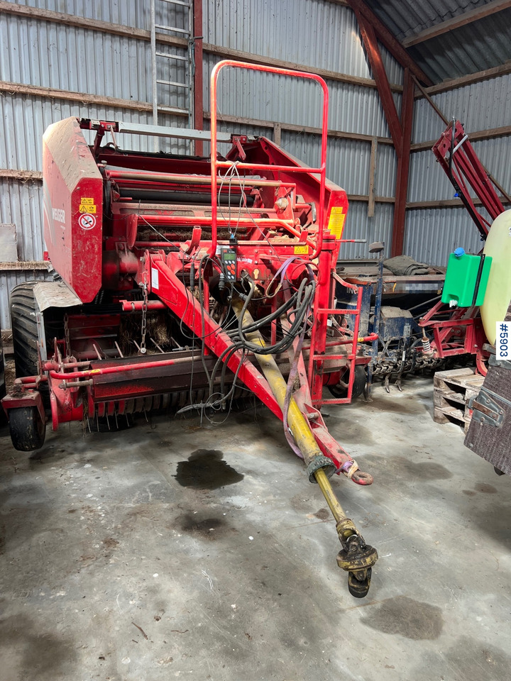 2005 Welger RP 235 press w/ net - Hay and forage equipment: picture 3 2005 Welger RP 235 press w/ net - Hay and forage equipment: picture 3