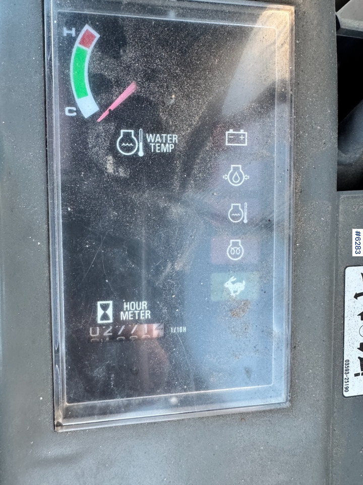 Excavator 2010 Takeuchi TB219 Mini Excavator with Rototilt and 2 buckets.: picture 18