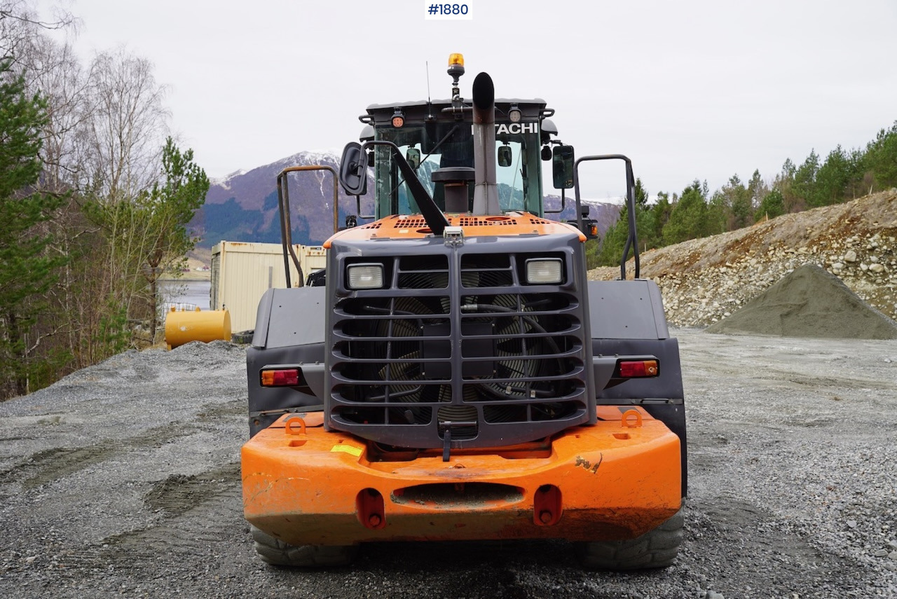 2012 Hitachi ZW220 - Wheel loader: picture 5 2012 Hitachi ZW220 - Wheel loader: picture 5