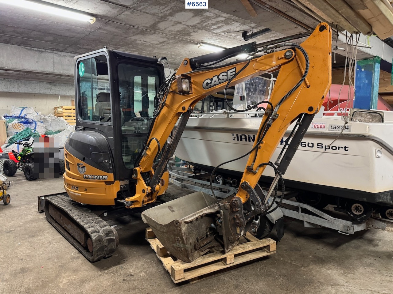 2014 Case CX 30B S2 ZTS w/ 3 buckets, grapple and trailer. - Excavator: picture 2 2014 Case CX 30B S2 ZTS w/ 3 buckets, grapple and trailer. - Excavator: picture 2