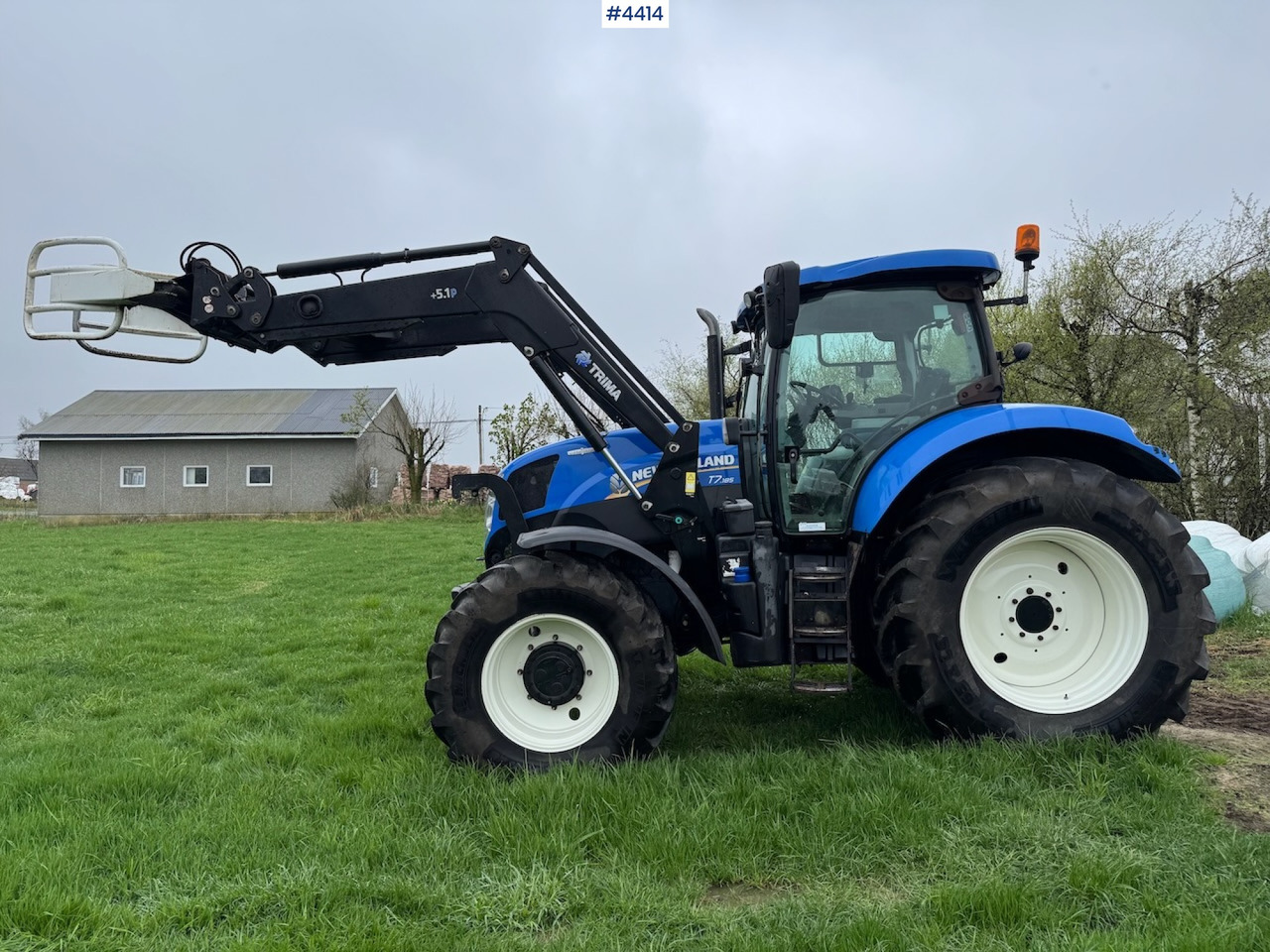 2015 New Holland T7.185 Auto Command w/Front Loader - Farm tractor: picture 5 2015 New Holland T7.185 Auto Command w/Front Loader - Farm tractor: picture 5
