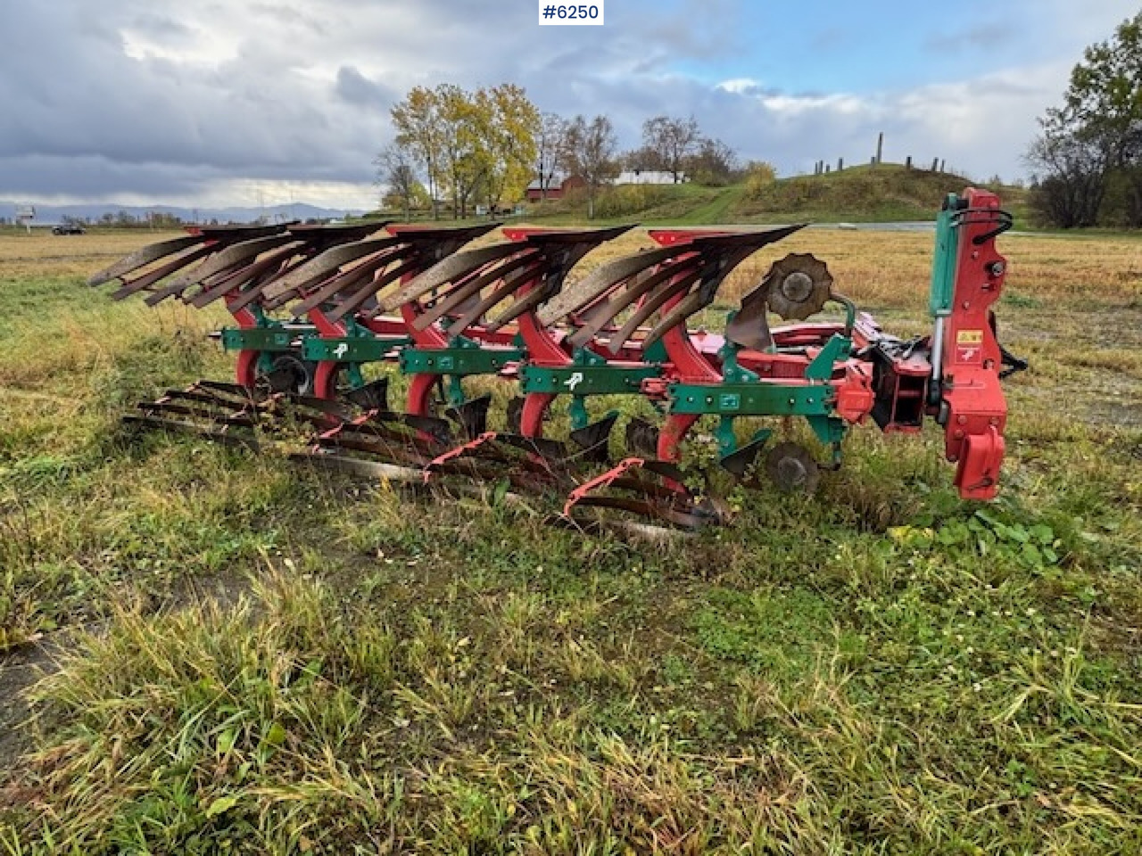 2017 Kverneland EG 5-coil reversible plow w/ new coulters and extra equipment! - Soil tillage equipment: picture 2 2017 Kverneland EG 5-coil reversible plow w/ new coulters and extra equipment! - Soil tillage equipment: picture 2