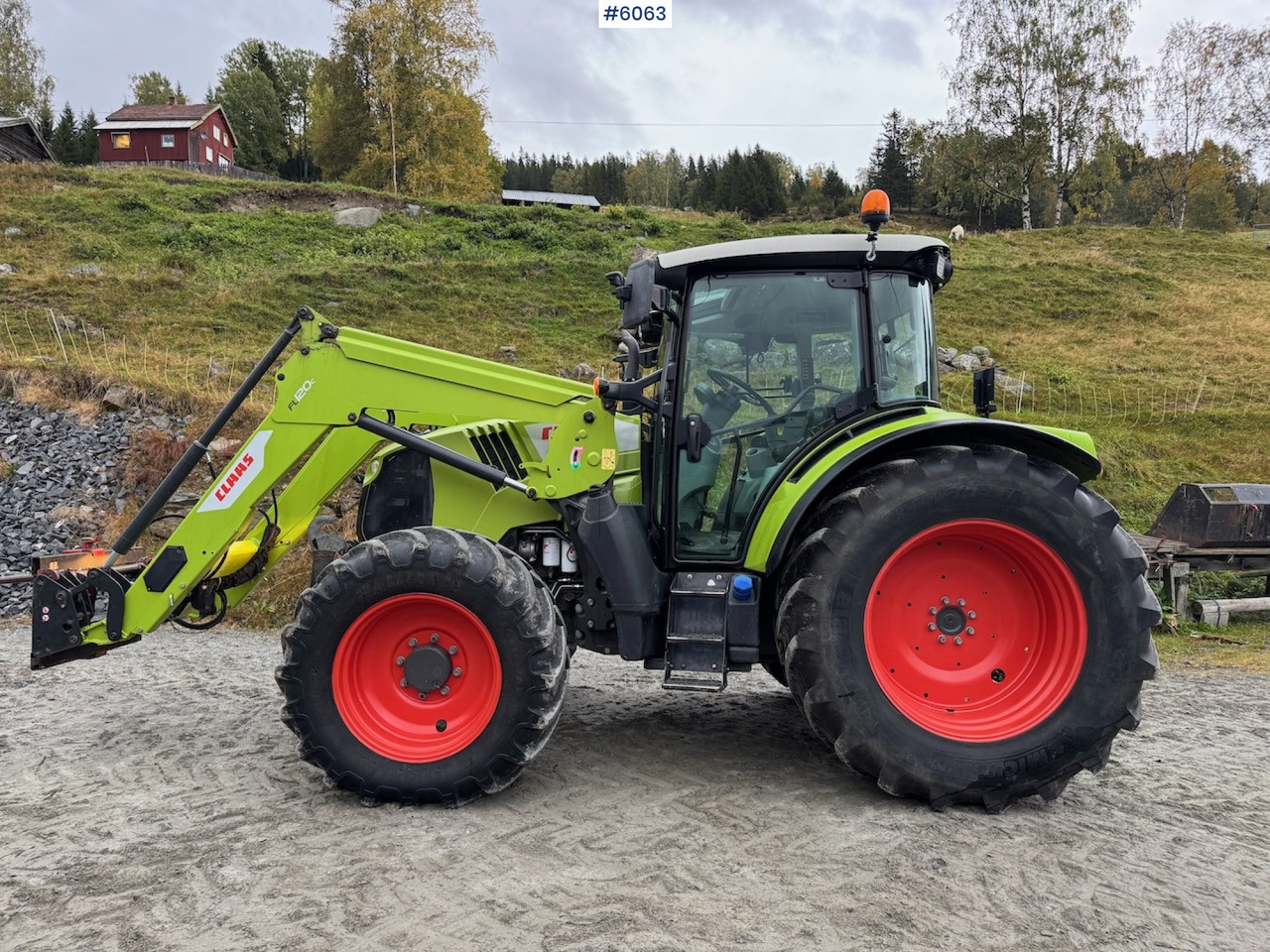 2018 Claas Arion 460 m front loader, front hydraulics and front PTO. - Farm tractor: picture 1 2018 Claas Arion 460 m front loader, front hydraulics and front PTO. - Farm tractor: picture 1