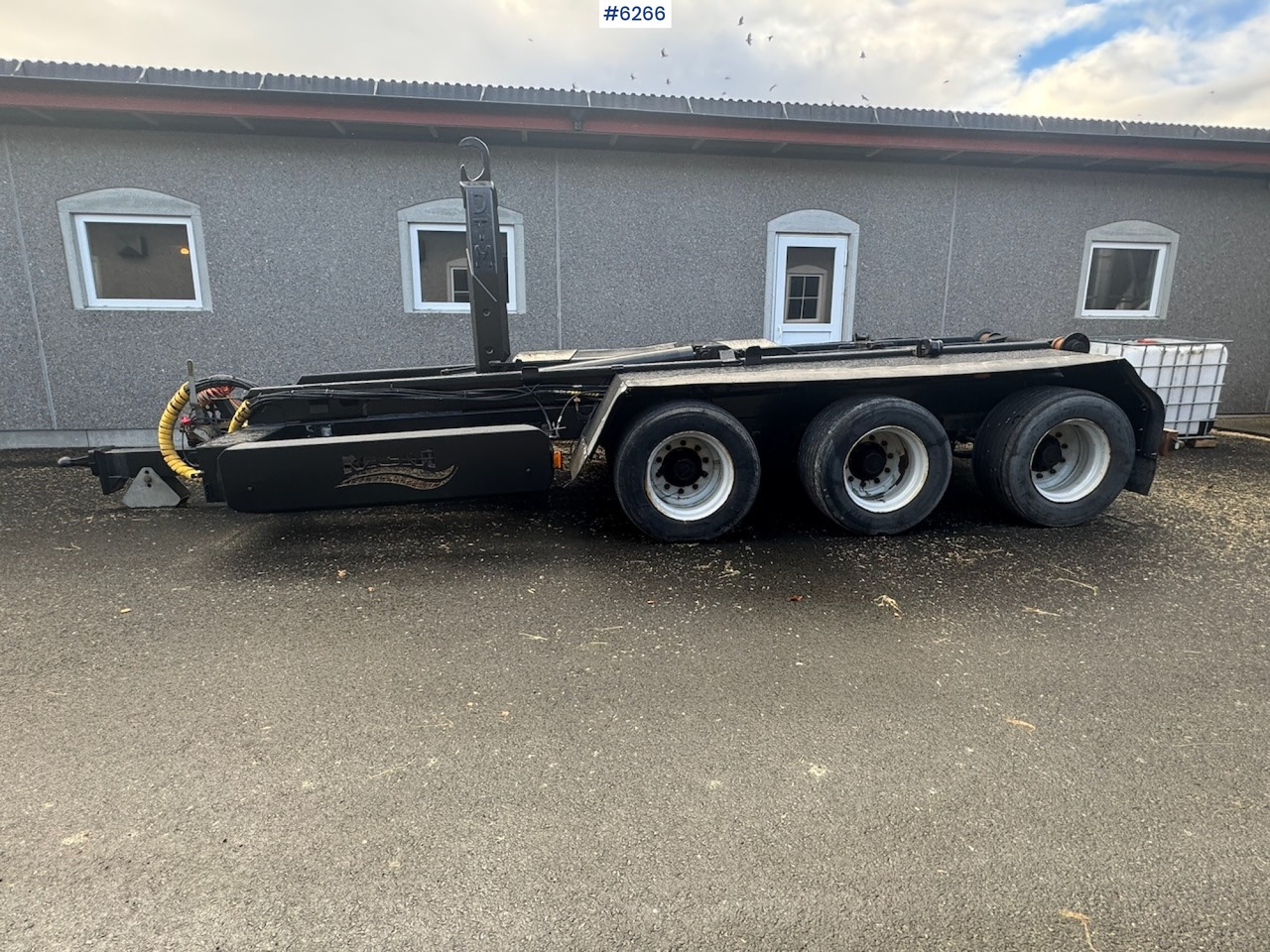 2018 MCM 3 axle tractor-container trailer w/ hook - Farm trailer: picture 2 2018 MCM 3 axle tractor-container trailer w/ hook - Farm trailer: picture 2