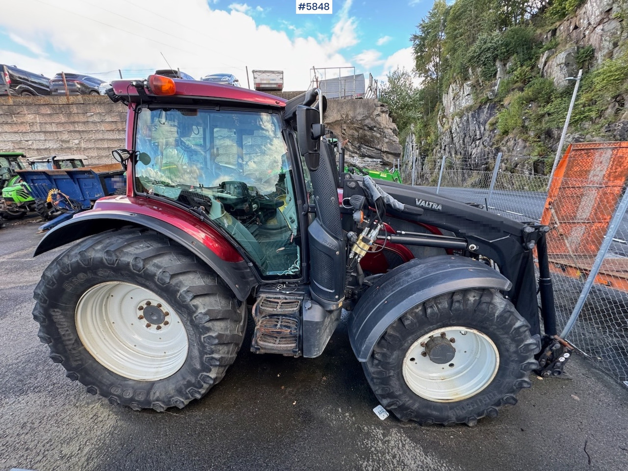 2018 Valtra N174 w/ front loader and plow plate. leasing 2018 Valtra N174 w/ front loader and plow plate.: picture 7