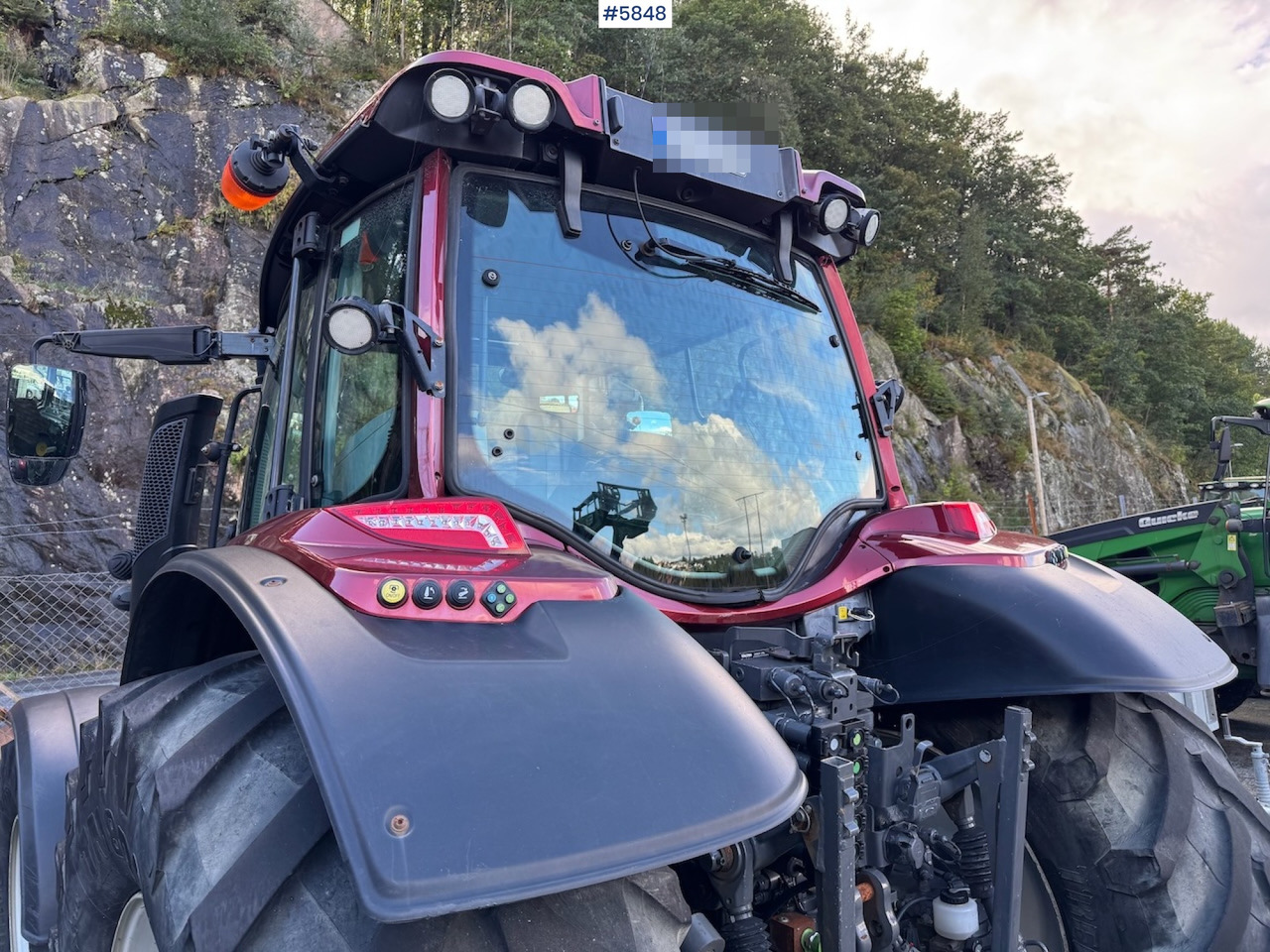 2018 Valtra N174 w/ front loader and plow plate. leasing 2018 Valtra N174 w/ front loader and plow plate.: picture 9
