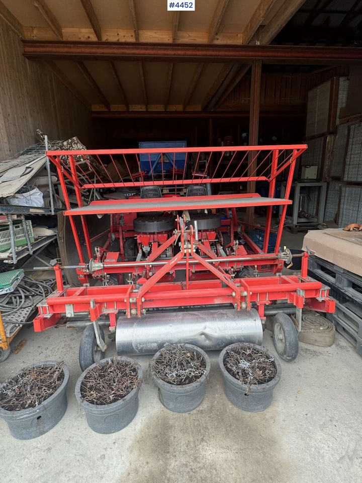 2007 Checchi & Magli B24 - Agricultural machinery: picture 1 2007 Checchi & Magli B24 - Agricultural machinery: picture 1