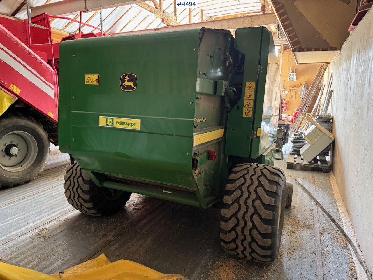 Ca. 2010 John Deere 578 Round Baler. Low hours / Lightly used. - Hay and forage equipment: picture 4 Ca. 2010 John Deere 578 Round Baler. Low hours / Lightly used. - Hay and forage equipment: picture 4