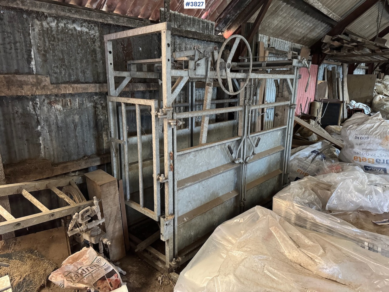 Cattle treatment box, like new - Livestock equipment: picture 4 Cattle treatment box, like new - Livestock equipment: picture 4