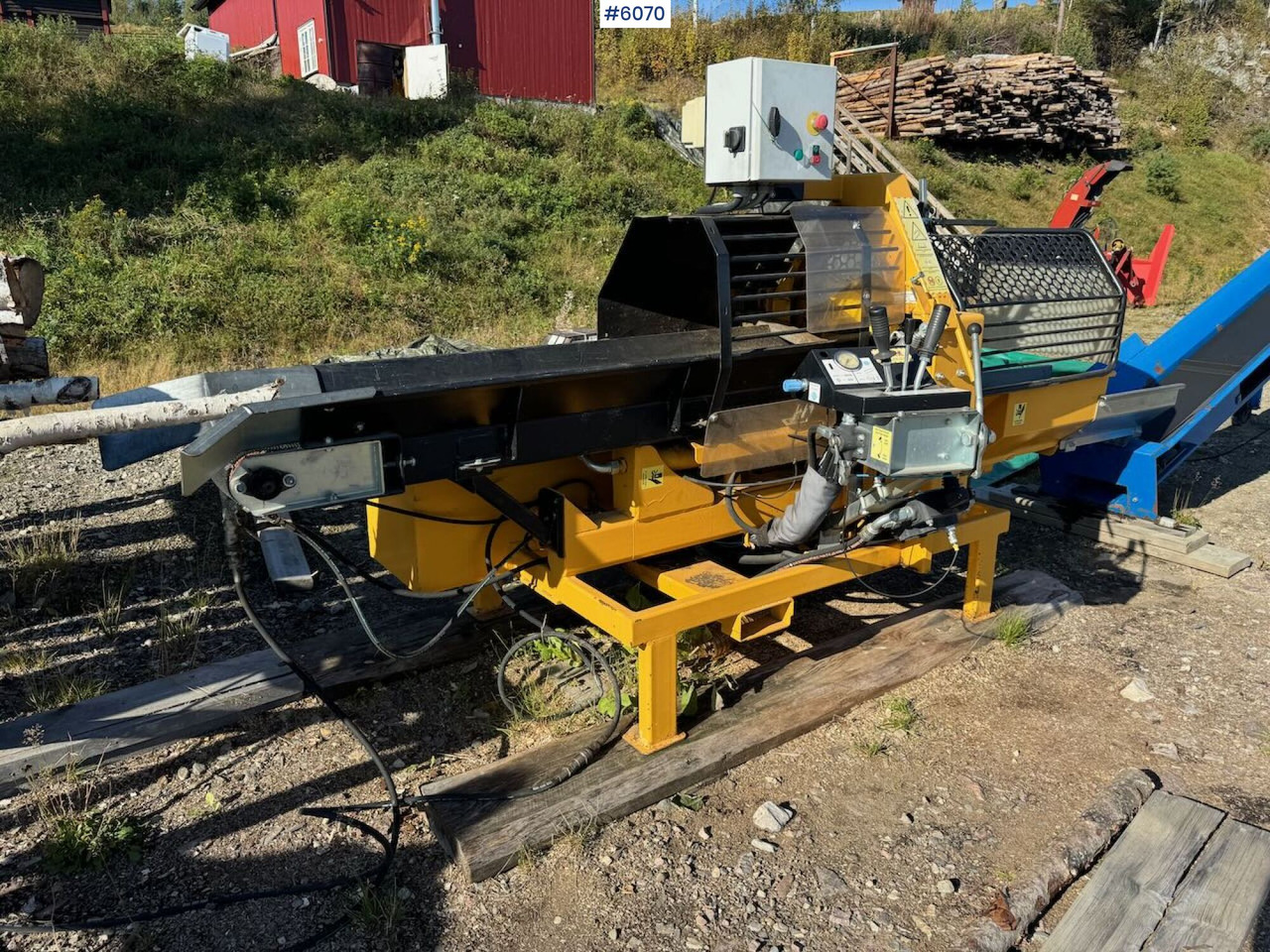 2010 Kisaved Kubik firewood processor with log table and conveyor belt. - Forestry equipment: picture 3 2010 Kisaved Kubik firewood processor with log table and conveyor belt. - Forestry equipment: picture 3