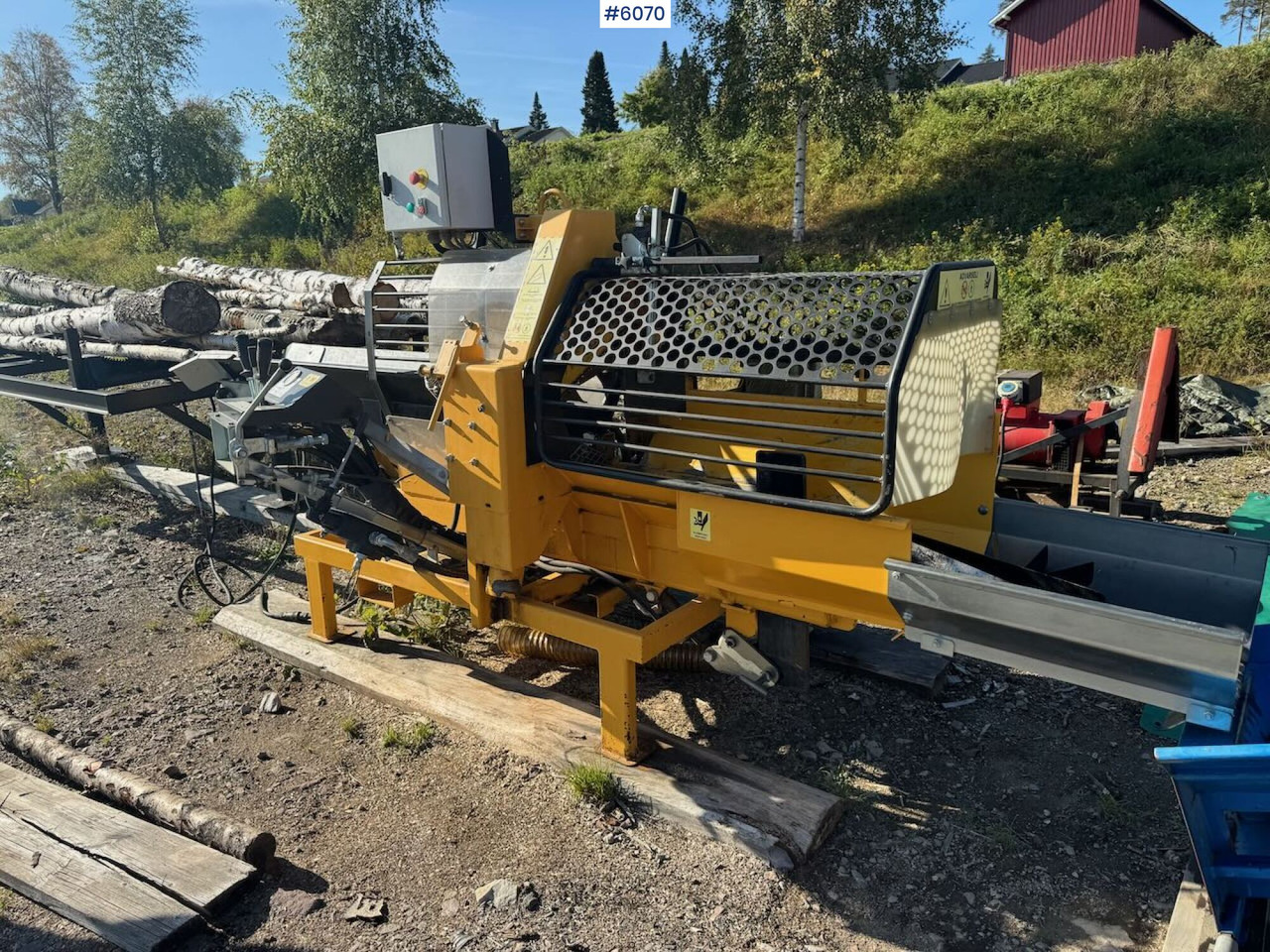 2010 Kisaved Kubik firewood processor with log table and conveyor belt. - Forestry equipment: picture 1 2010 Kisaved Kubik firewood processor with log table and conveyor belt. - Forestry equipment: picture 1