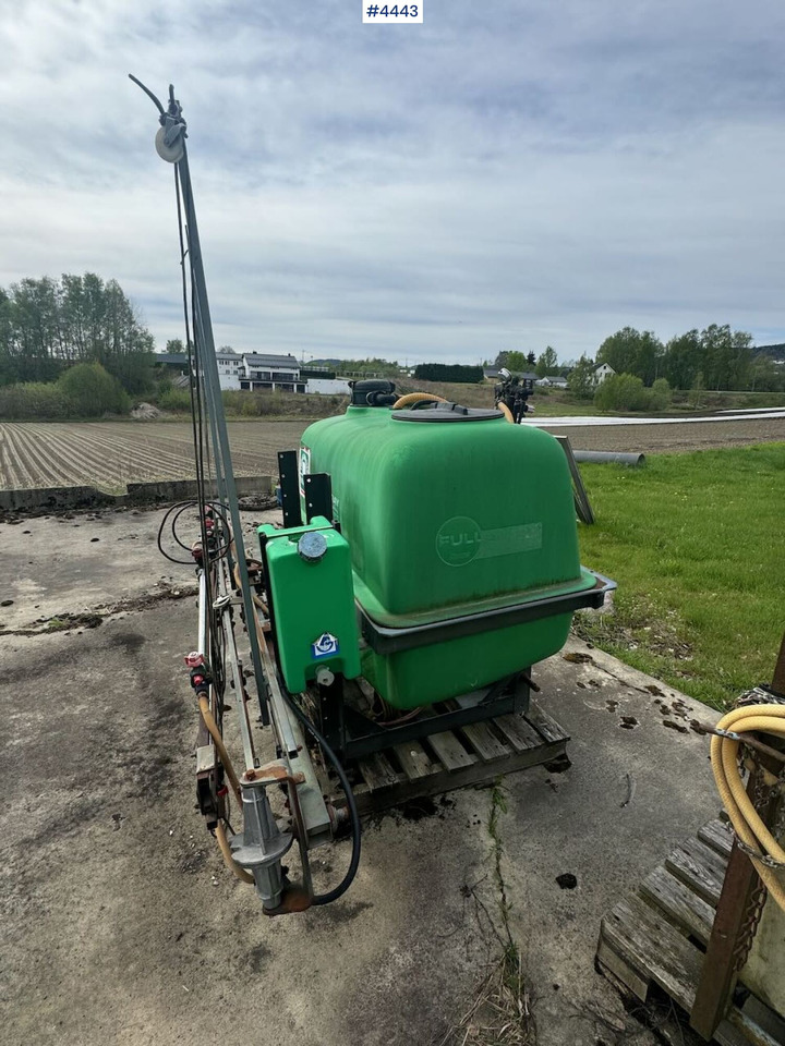 Full-spray field sprayer - Sprayer: picture 4 Full-spray field sprayer - Sprayer: picture 4