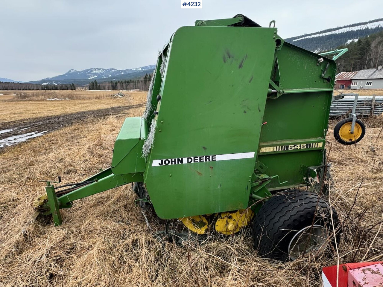 John Deere 545 Round baler - Hay and forage equipment: picture 3 John Deere 545 Round baler - Hay and forage equipment: picture 3
