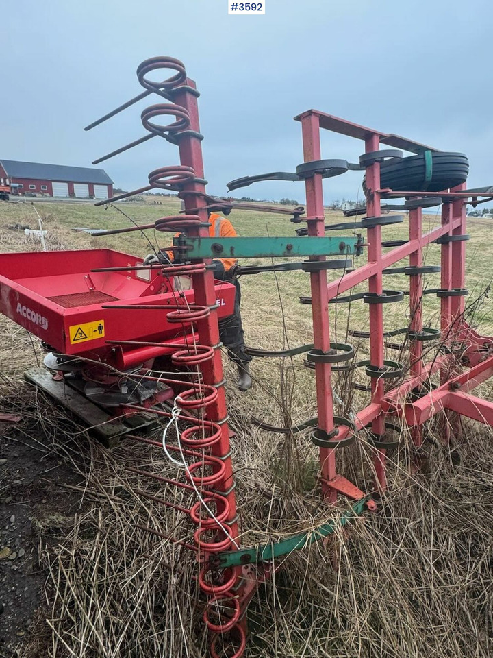 Soil tillage equipment Kverneland Finger harrow: picture 6