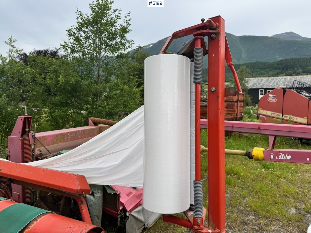 Kverneland UN7515 Round Bale Wrapper - Hay and forage equipment: picture 4 Kverneland UN7515 Round Bale Wrapper - Hay and forage equipment: picture 4