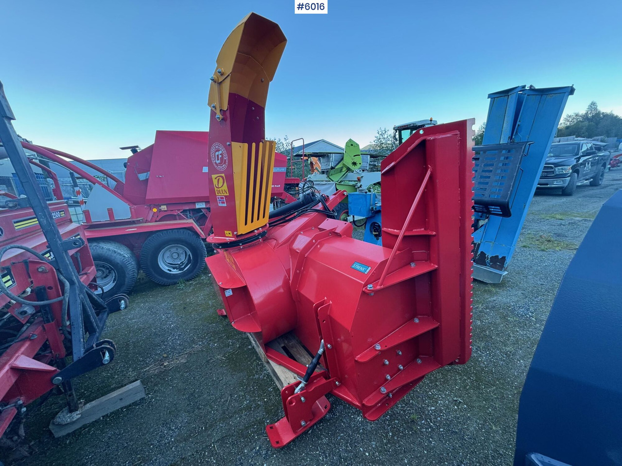 2022 Duun TF240 two-stage snow blower. Unused! - Municipal/ Special vehicle: picture 2 2022 Duun TF240 two-stage snow blower. Unused! - Municipal/ Special vehicle: picture 2