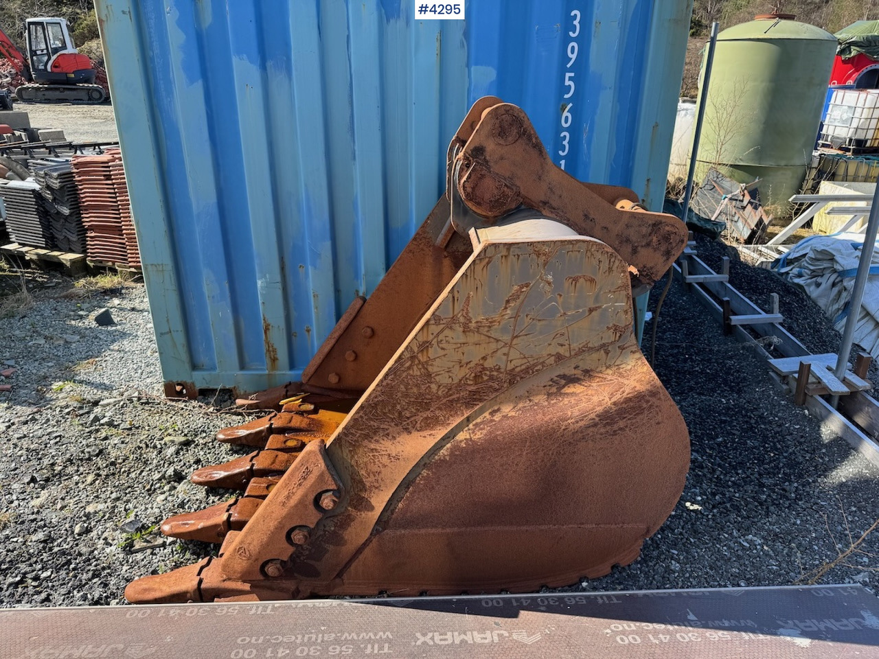 Tannskuffe med S70 - Excavator bucket for Construction machinery: picture 3 Tannskuffe med S70 - Excavator bucket for Construction machinery: picture 3
