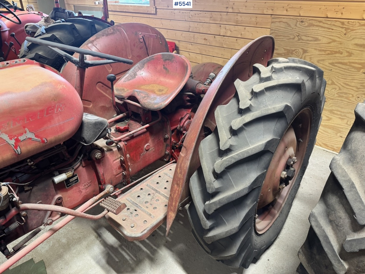 Volvo BM 425 4x2 Tractor. - Farm tractor: picture 3 Volvo BM 425 4x2 Tractor. - Farm tractor: picture 3