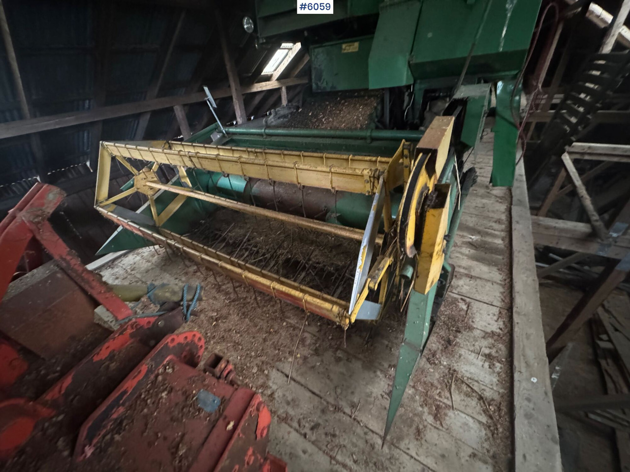 Volvo BM Aktiv 800 combine harvester - Combine harvester: picture 2 Volvo BM Aktiv 800 combine harvester - Combine harvester: picture 2