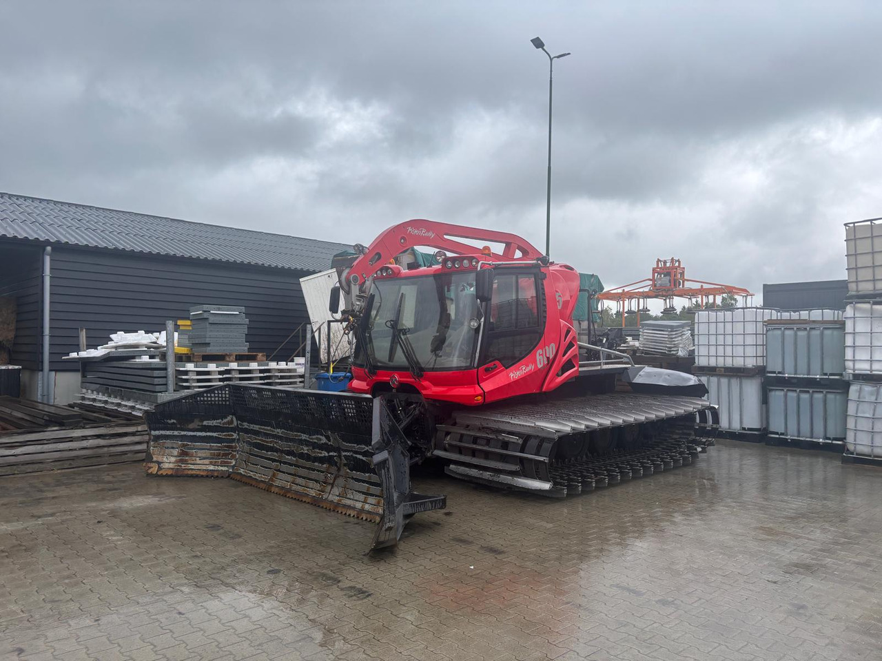 KÄSSBOHRER Pistenbully 600 - Municipal/ Special vehicle: picture 1 KÄSSBOHRER Pistenbully 600 - Municipal/ Special vehicle: picture 1